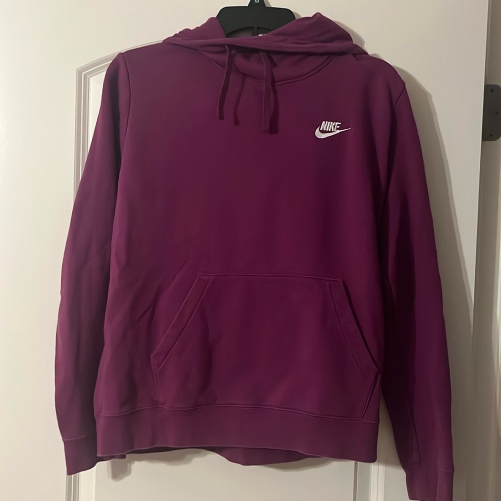 Women’s Nike sweatshirt size medium